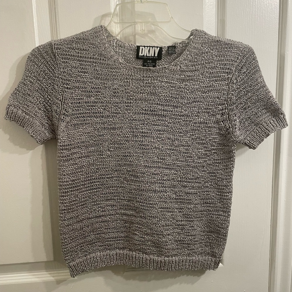 Women’s DKNY Vintage knit top size Petite Small Stretchy